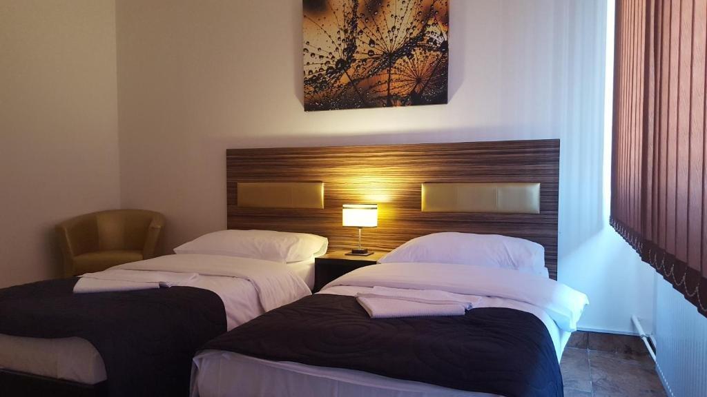 Hotel Montenegro บรุนตาล ภายนอก รูปภาพ